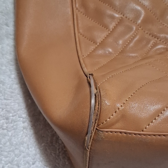 Tory Burch Quilted Tote - Picture 10 of 16